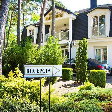 Willa Alexander Resort & Spa - Caloroczny Kryty Basen Миелно Екстериор снимка
