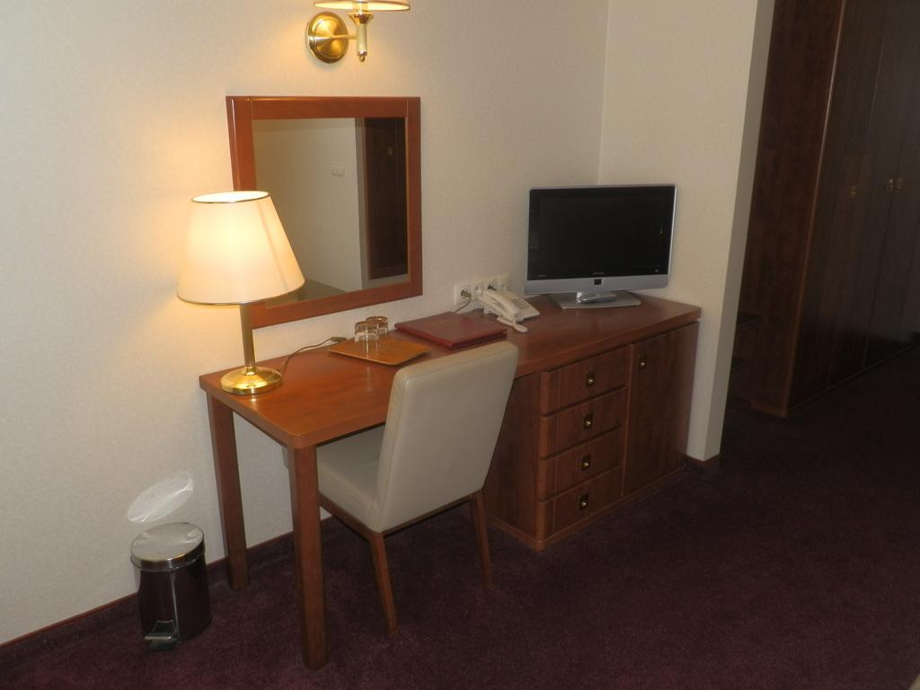 Willa Alexander Resort & Spa - Caloroczny Kryty Basen Миелно Стая снимка