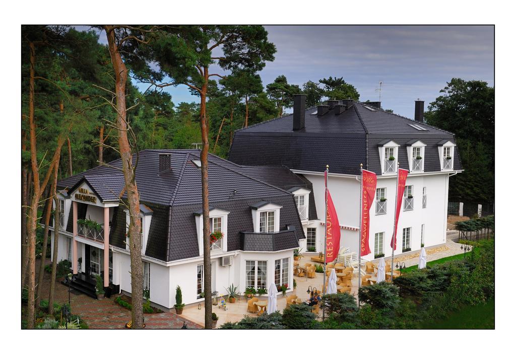 Willa Alexander Resort & Spa - Caloroczny Kryty Basen Миелно Екстериор снимка