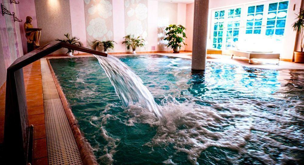 Willa Alexander Resort & Spa - Caloroczny Kryty Basen Миелно Екстериор снимка