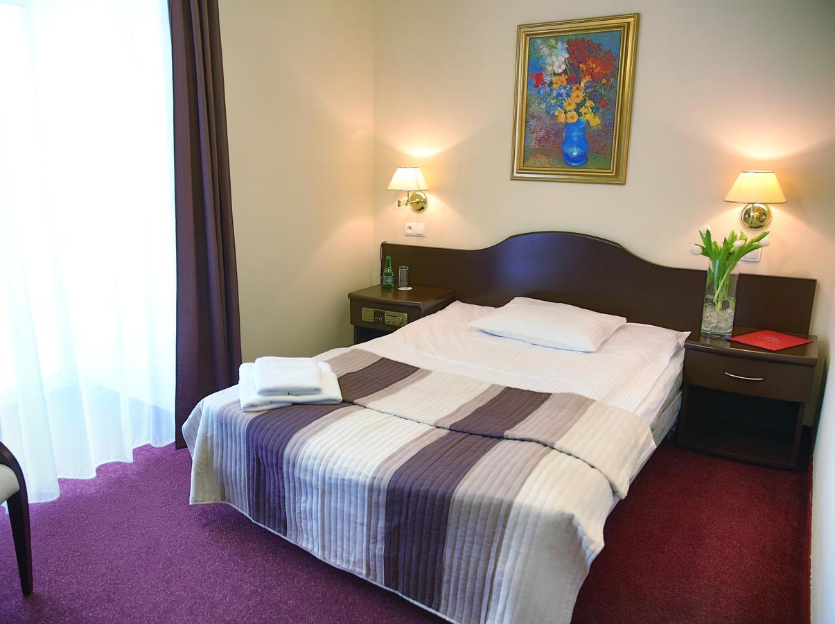 Willa Alexander Resort & Spa - Caloroczny Kryty Basen Миелно Екстериор снимка